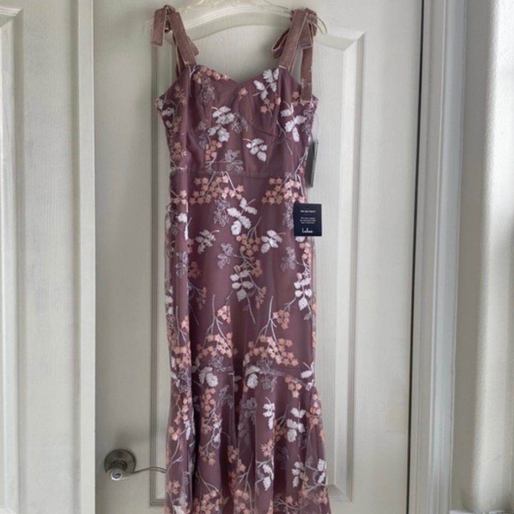 Lulu’s mauve pink sequin tie-strap trumpet midi dress